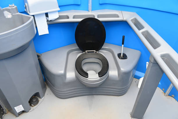 Best Portable bathroom rental  in Raeford, NC